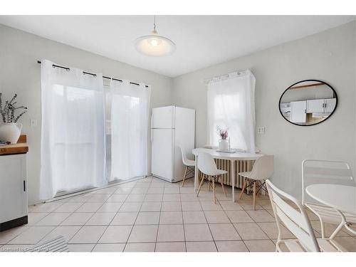 13 Clinton Street, Hamilton, ON - Indoor Photo Showing Dining Room