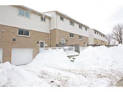 9-51 Caroga Court  Hamilton, ON L9C 7C2