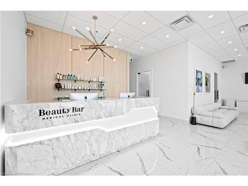 1-7097 Yonge Street, Markham, ON 