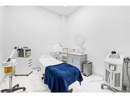 1-7097 Yonge Street, Markham, ON 