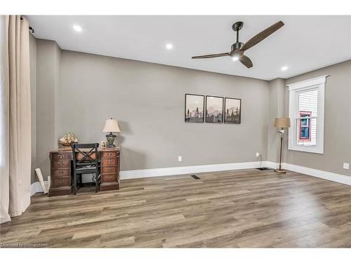 176 Belmont Avenue, Hamilton, ON - Indoor Photo Showing Other Room