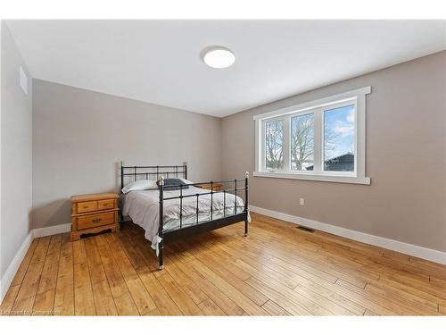 2210 Highway 54, Caledonia, ON - Indoor Photo Showing Bedroom