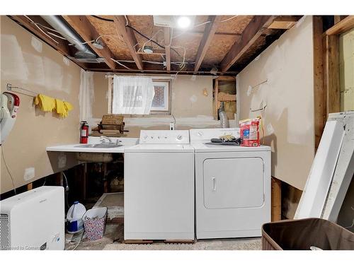 114 East 5Th Street, Hamilton, ON - Indoor Photo Showing Laundry Room