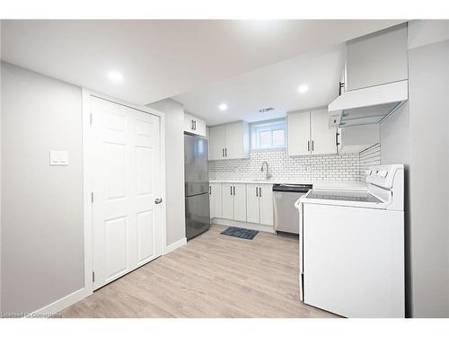 Lower-325 East 16Th Street, Hamilton, ON - Indoor