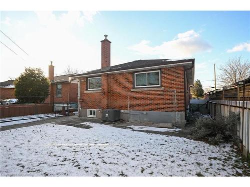 Lower-325 East 16Th Street, Hamilton, ON - Outdoor With Exterior