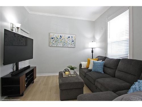 129 Birge Street, Hamilton, ON - Indoor Photo Showing Living Room