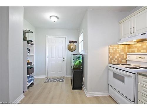 129 Birge Street, Hamilton, ON - Indoor Photo Showing Kitchen