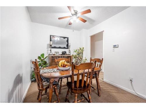 97 Guildwood Drive, Hamilton, ON - Indoor Photo Showing Dining Room