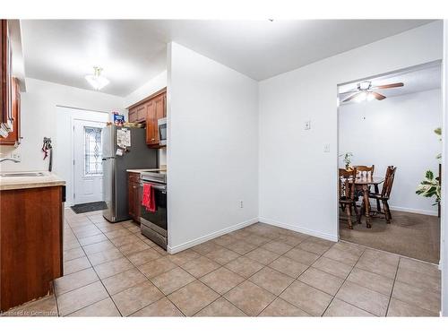 97 Guildwood Drive, Hamilton, ON - Indoor Photo Showing Kitchen