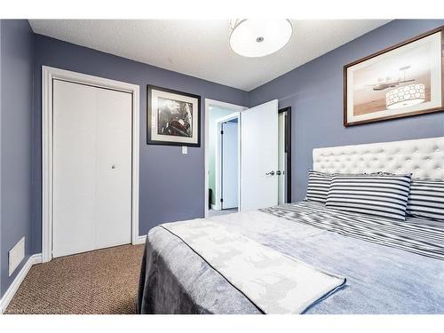 56 Kimberly Drive, Hamilton, ON - Indoor Photo Showing Bedroom