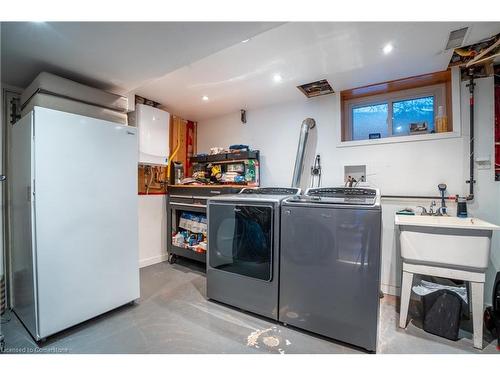 56 Kimberly Drive, Hamilton, ON - Indoor Photo Showing Laundry Room