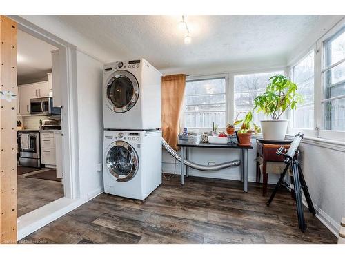 312 Wexford Avenue S, Hamilton, ON - Indoor Photo Showing Laundry Room