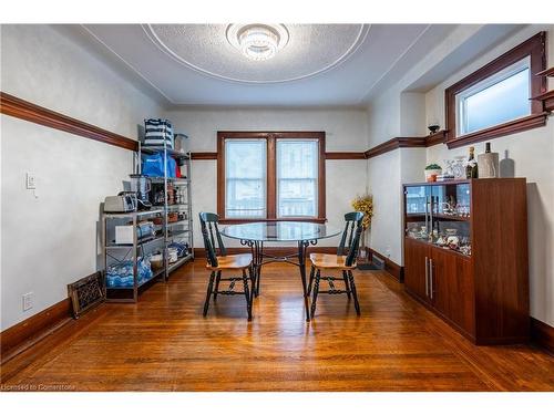 312 Wexford Avenue S, Hamilton, ON - Indoor Photo Showing Dining Room