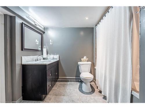 312 Wexford Avenue S, Hamilton, ON - Indoor Photo Showing Bathroom