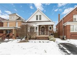 14 Huxley Avenue S Hamilton, ON L8K 2P6