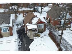 174 East 34th Street  Hamilton, ON L8V 3W6