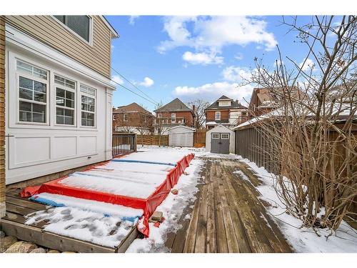 61 Fairleigh Crescent, Hamilton, ON - Outdoor