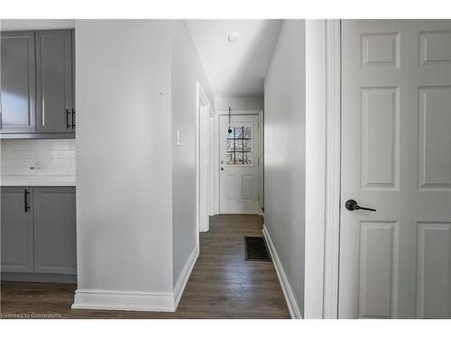 27 Glengrove Avenue, Hamilton, ON - Indoor Photo Showing Other Room