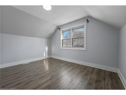 27 Glengrove Avenue, Hamilton, ON - Indoor Photo Showing Other Room