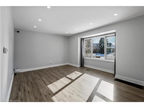 27 Glengrove Avenue, Hamilton, ON - Indoor Photo Showing Other Room