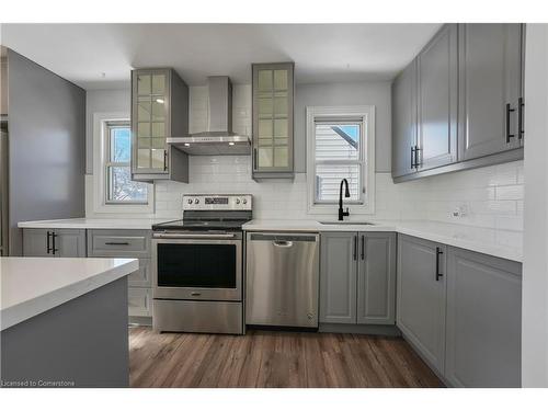 27 Glengrove Avenue, Hamilton, ON - Indoor Photo Showing Kitchen With Stainless Steel Kitchen With Upgraded Kitchen