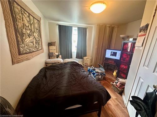 15 Cornell Avenue, Kitchener, ON - Indoor Photo Showing Bedroom