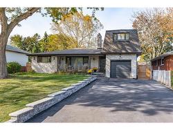 4017 Grapehill Avenue  Burlington, ON L7L 1R1