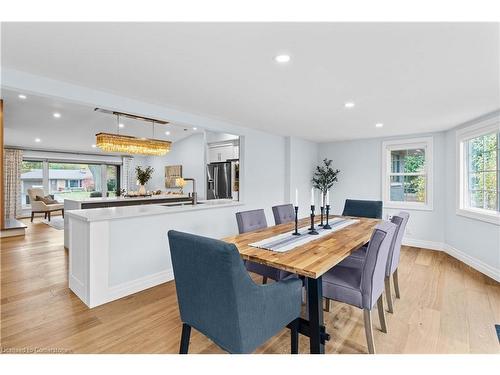 4017 Grapehill Avenue, Burlington, ON - Indoor Photo Showing Dining Room