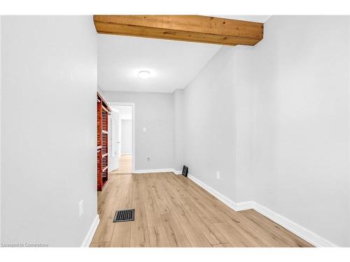 587 Mary Street, Hamilton, ON - Indoor Photo Showing Other Room