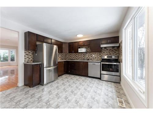 58 Novoco Drive, Hamilton, ON - Indoor Photo Showing Kitchen