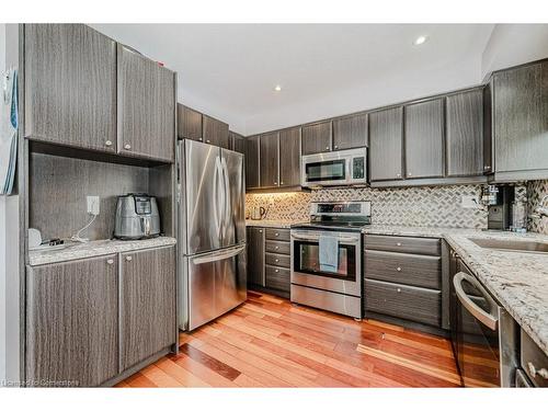 5137 Porter Street, Burlington, ON - Indoor Photo Showing Bedroom