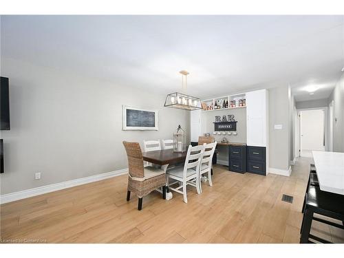 8 Gafney Court, Hamilton, ON - Indoor Photo Showing Dining Room