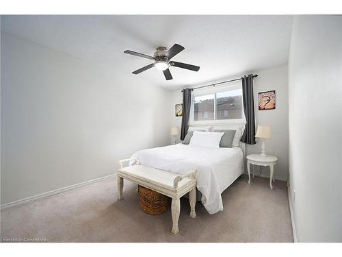 8 Gafney Court, Hamilton, ON - Indoor Photo Showing Bedroom