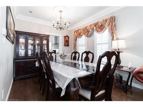 4982 Maxine Place, Mississauga, ON - Indoor Photo Showing Dining Room