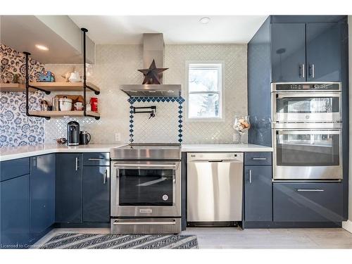 735 Beach Boulevard, Hamilton, ON - Indoor Photo Showing Kitchen