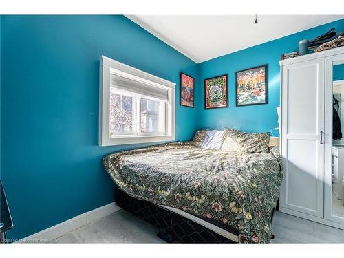 735 Beach Boulevard, Hamilton, ON - Indoor Photo Showing Bedroom