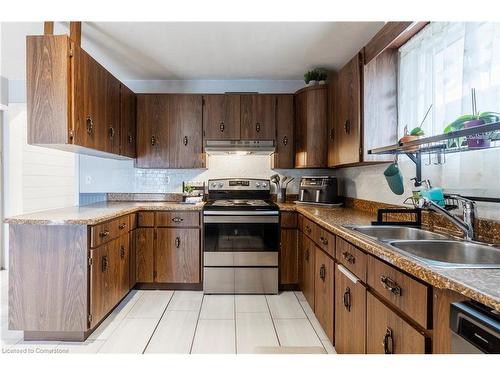 654 Upper Wellington Street, Hamilton, ON - Indoor Photo Showing Kitchen With Double Sink