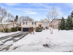 647 Tomahawk Crescent  Ancaster, ON L9G 3N2