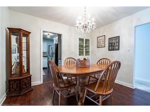 520 Bridgman Avenue, Burlington, ON - Indoor Photo Showing Dining Room