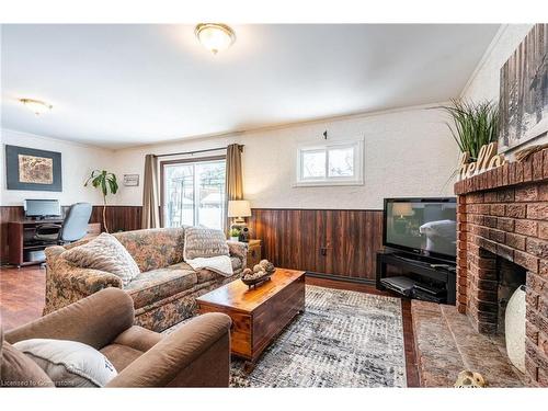 520 Bridgman Avenue, Burlington, ON - Indoor Photo Showing Living Room With Fireplace