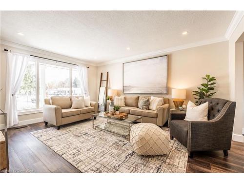 4307 Longmoor Drive, Burlington, ON - Indoor Photo Showing Living Room