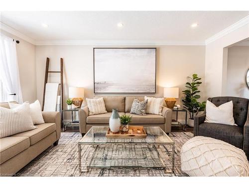 4307 Longmoor Drive, Burlington, ON - Indoor Photo Showing Living Room