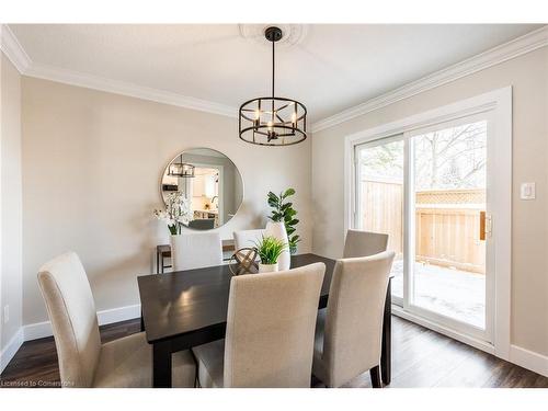 4307 Longmoor Drive, Burlington, ON - Indoor Photo Showing Dining Room