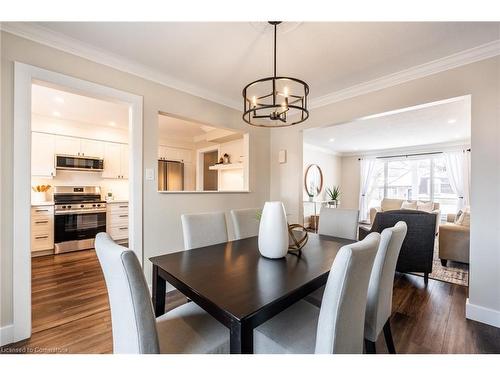 4307 Longmoor Drive, Burlington, ON - Indoor Photo Showing Dining Room