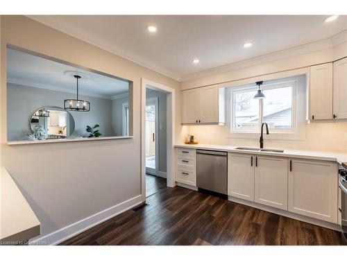 4307 Longmoor Drive, Burlington, ON - Indoor Photo Showing Kitchen With Double Sink