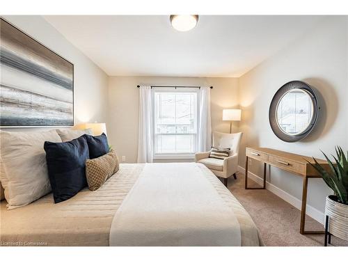 4307 Longmoor Drive, Burlington, ON - Indoor Photo Showing Bedroom