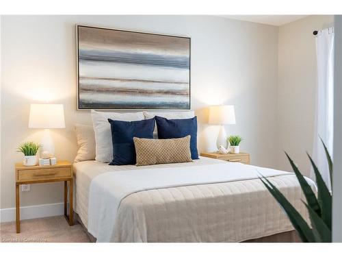 4307 Longmoor Drive, Burlington, ON - Indoor Photo Showing Bedroom