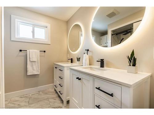 4307 Longmoor Drive, Burlington, ON - Indoor Photo Showing Bathroom