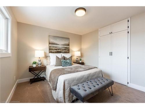 4307 Longmoor Drive, Burlington, ON - Indoor Photo Showing Bedroom