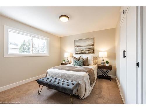 4307 Longmoor Drive, Burlington, ON - Indoor Photo Showing Bedroom